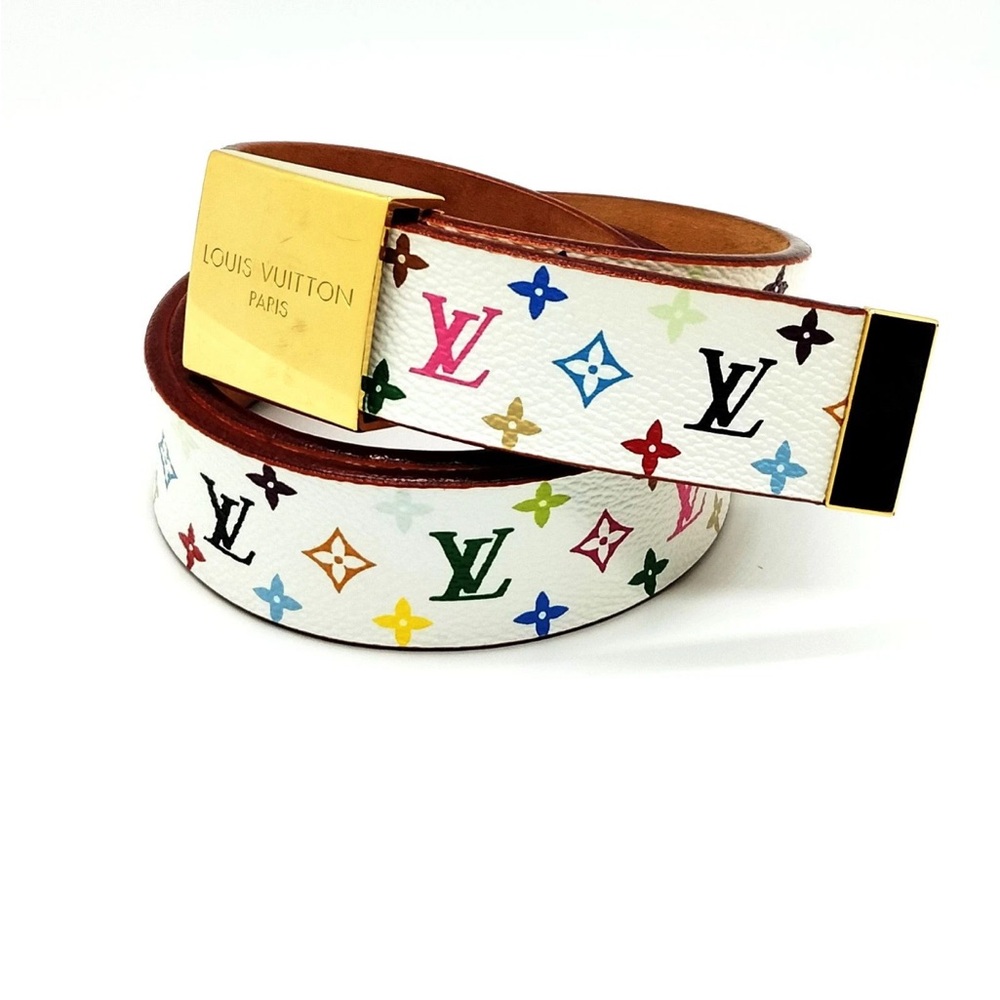 Sold out !!! ❤️Louis Vuitton White Murakami Monogram Belt.

100% authentic.